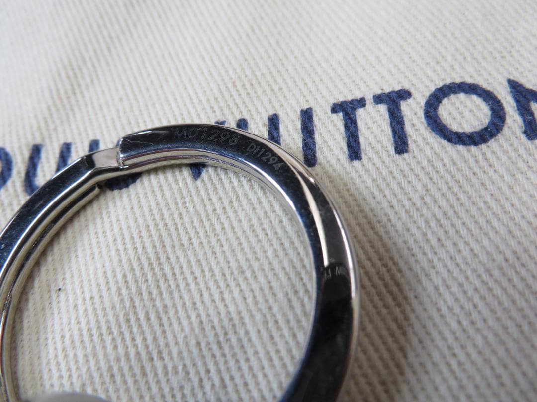 ルイヴィトン　キーホルダー ドラゴンヌ キーリングM01298　ノワール黒