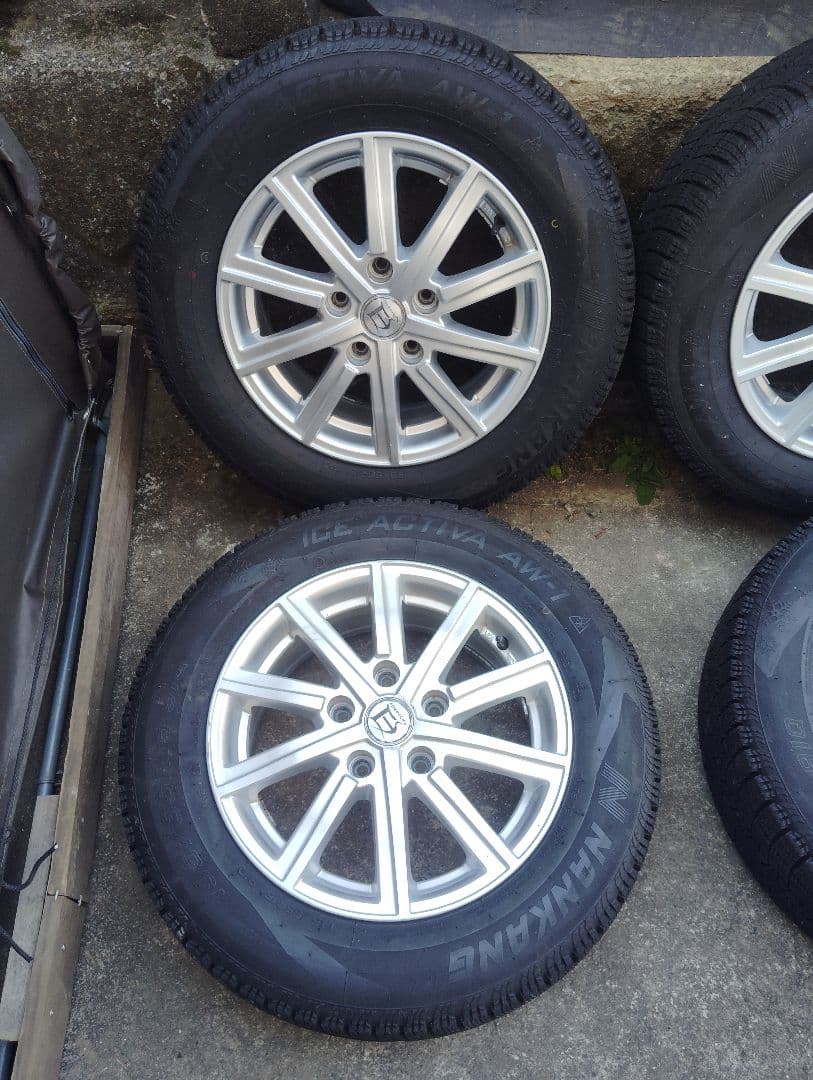 195/65R15 6J 114.3/5H ET50 2022年製中古セット