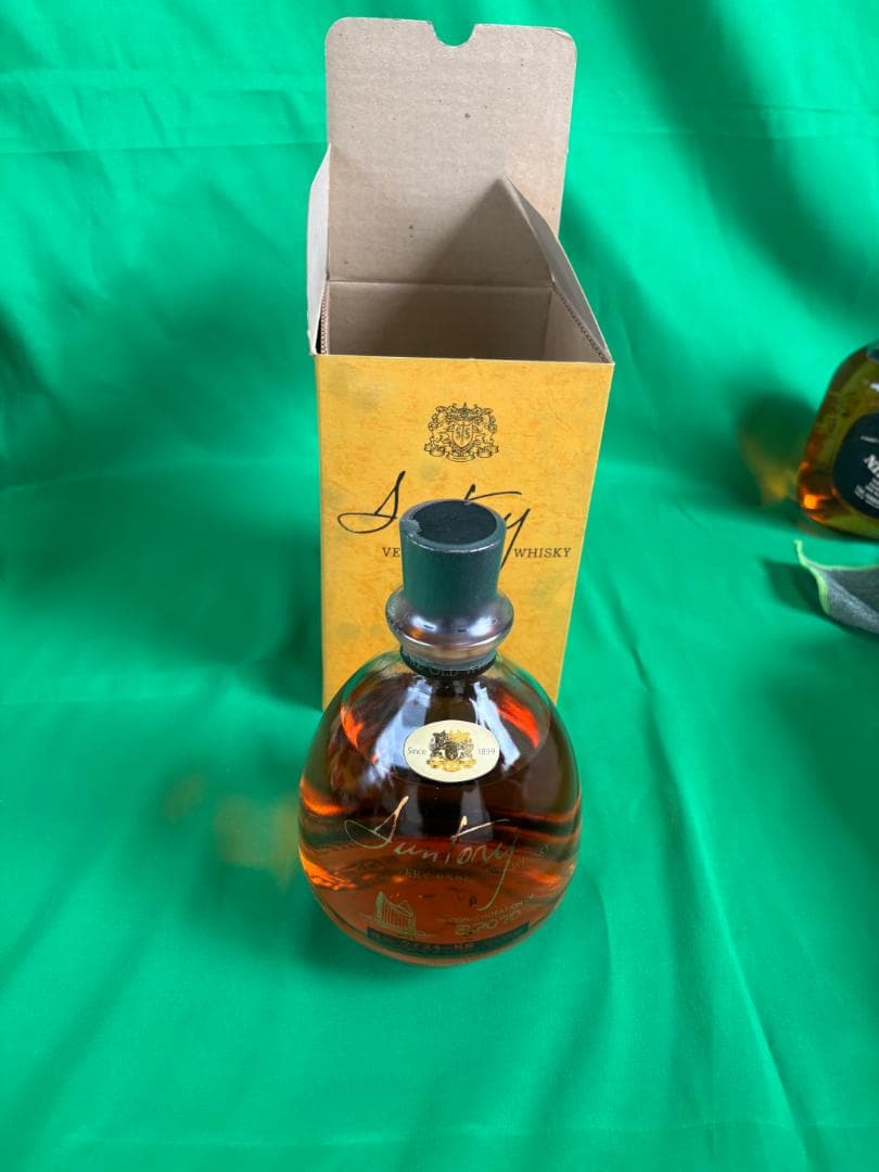 サントリー ウイスキー EXPO’70 大阪万博記念ボトル 未開封 古酒 箱付き