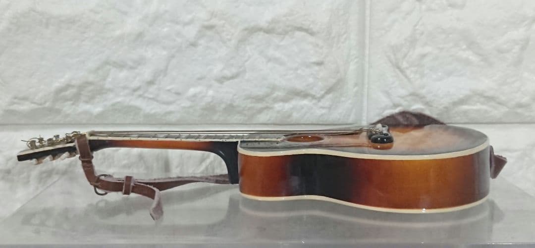 稀少 GIBSON SJ-200 ミニチュアギター 模型 スタンド ケース付