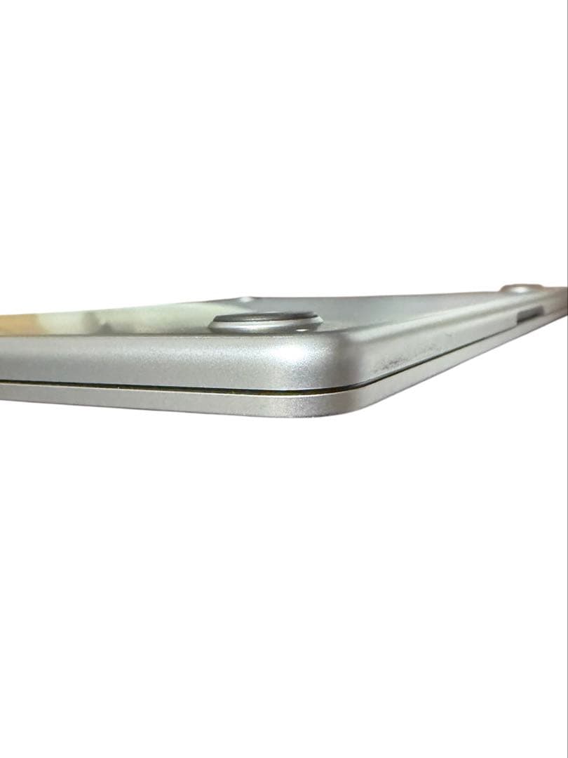MacBook Air M2 13インチ 8GB/256GBバッテリー100%