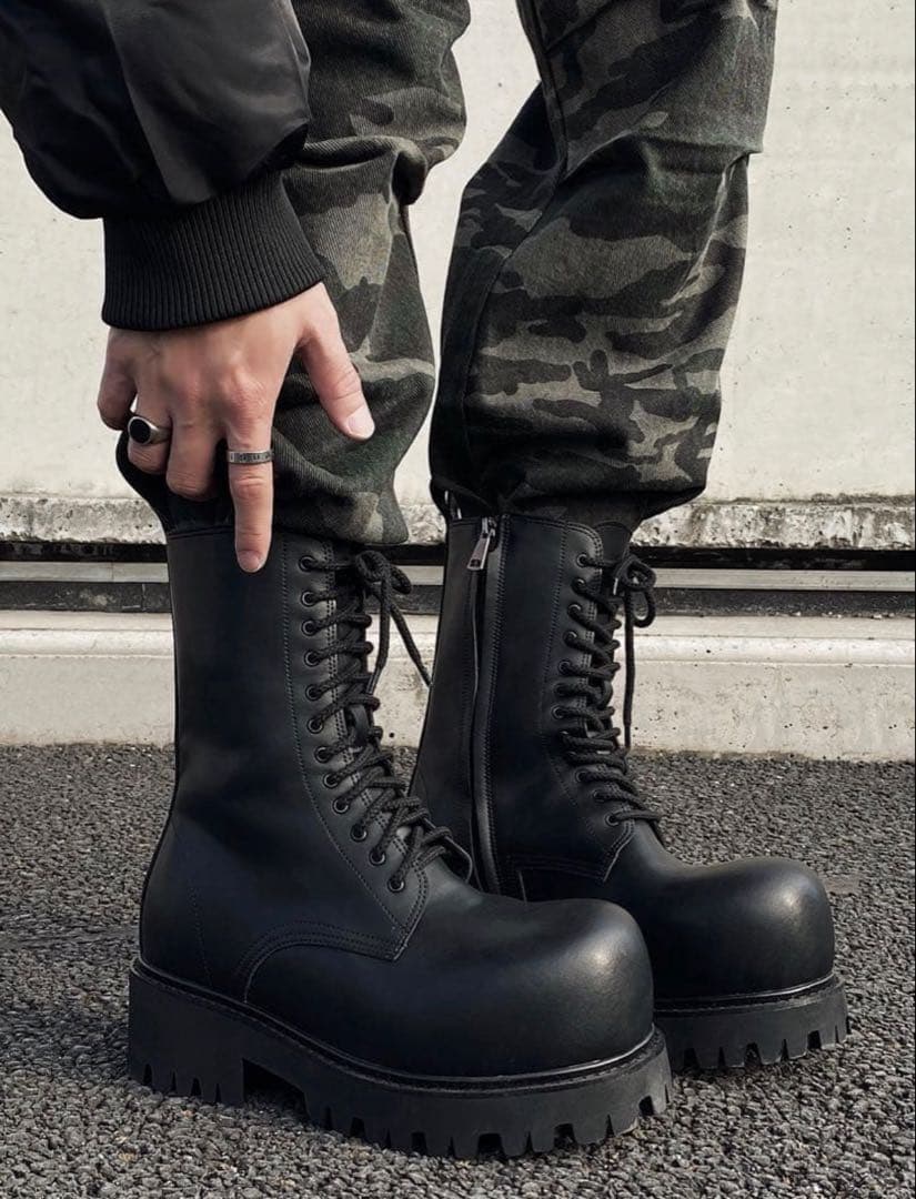 伊津みきお　厚底ブーツ　ロングブーツ　アトムブーツ　モードストリート