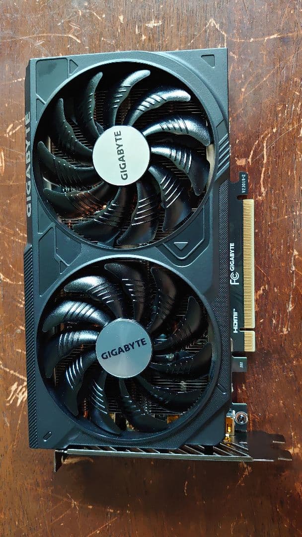 GIGABYTE GEFORCE RTX4060ti 8gb グラフィックボード