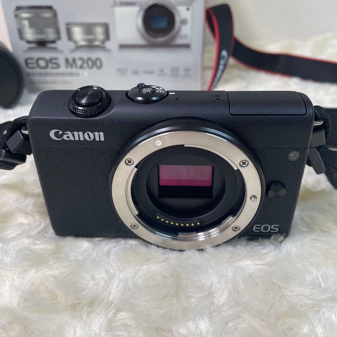 Canon EOS M200 ミラーレス一眼カメラ　美品