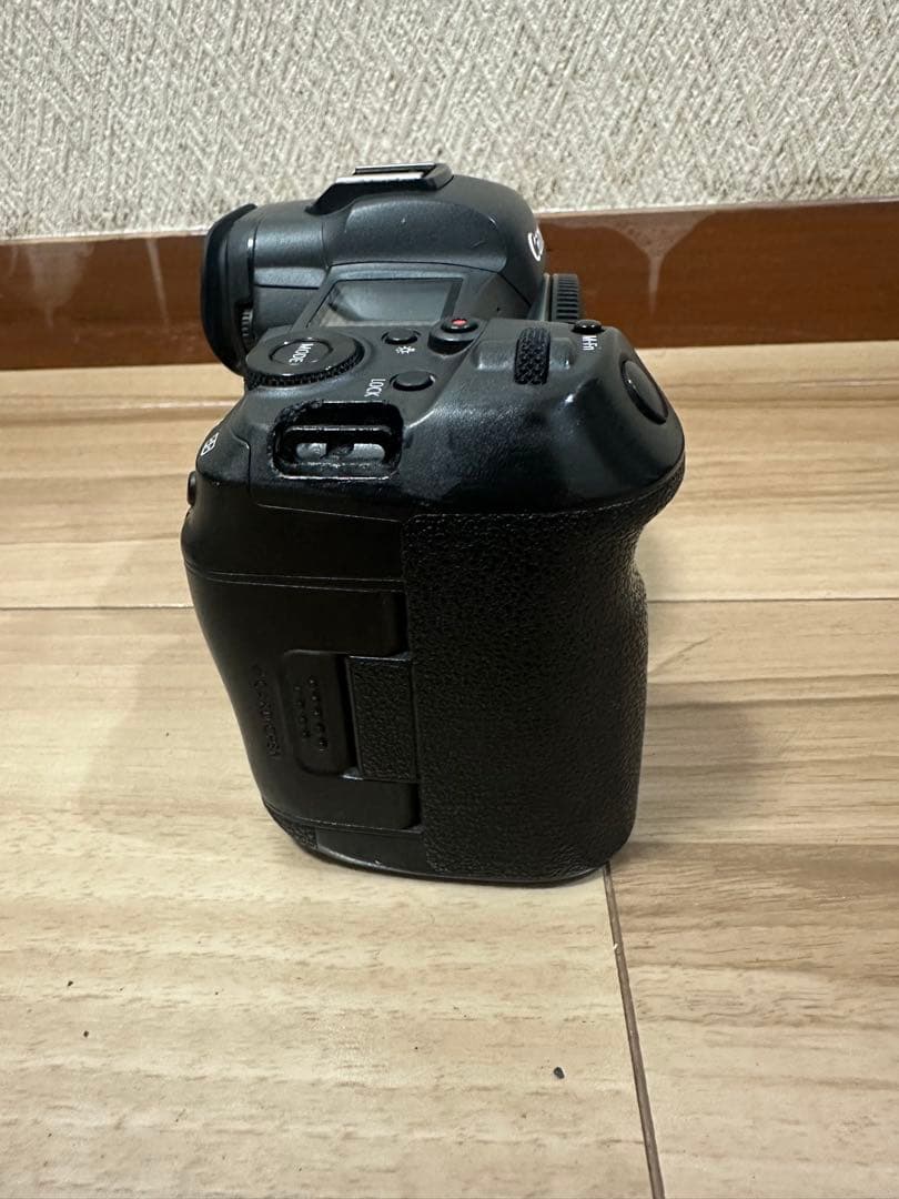 付属品付き ミラーレス一眼カメラCanon EOS R5 ボディー EOS R5