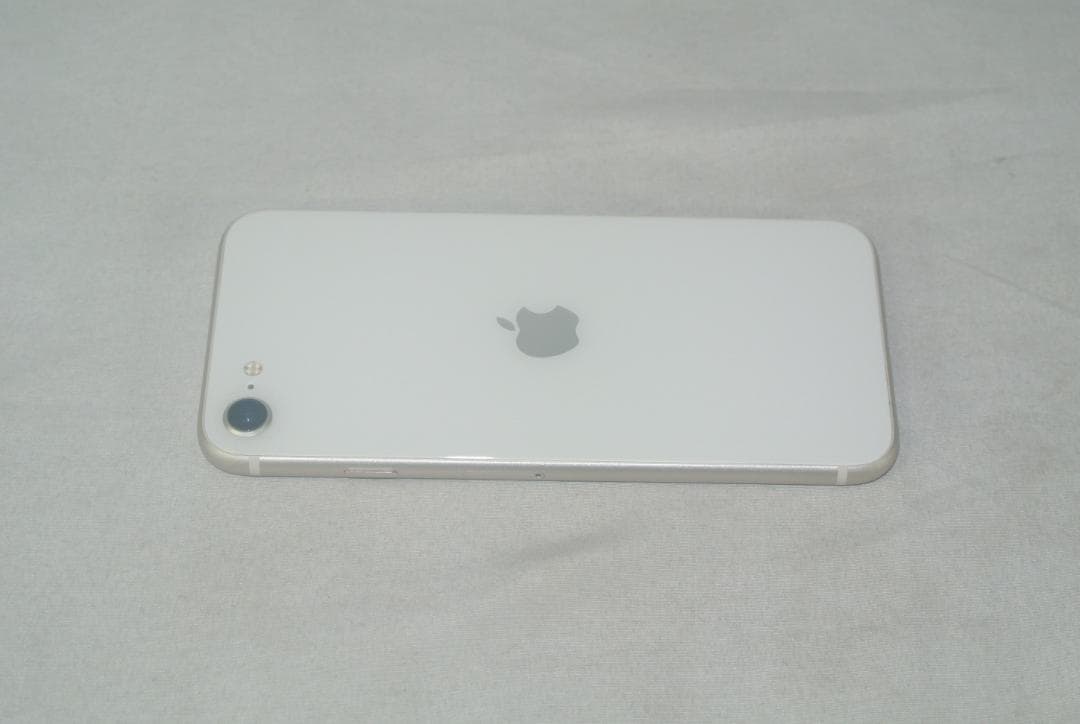Apple iPhone SE（第3世代）64GB スターライトMMYD3J/A