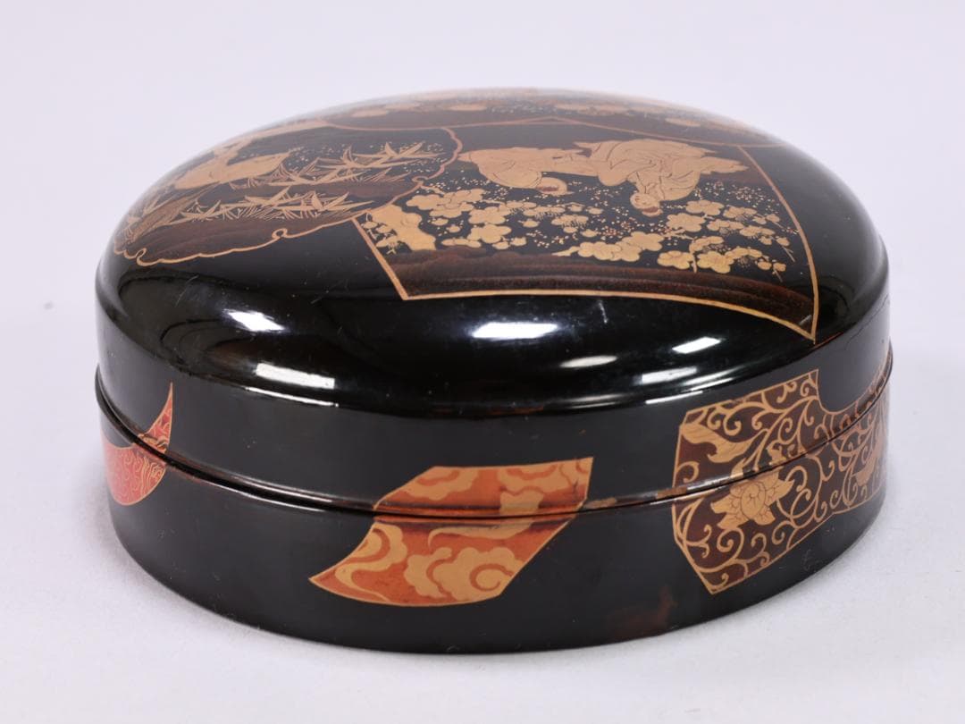 前田家伝来　江戸期　天下一中嶋和泉守貞次作　松竹梅五曜玄武紋様　古鏡　蒔絵共箱