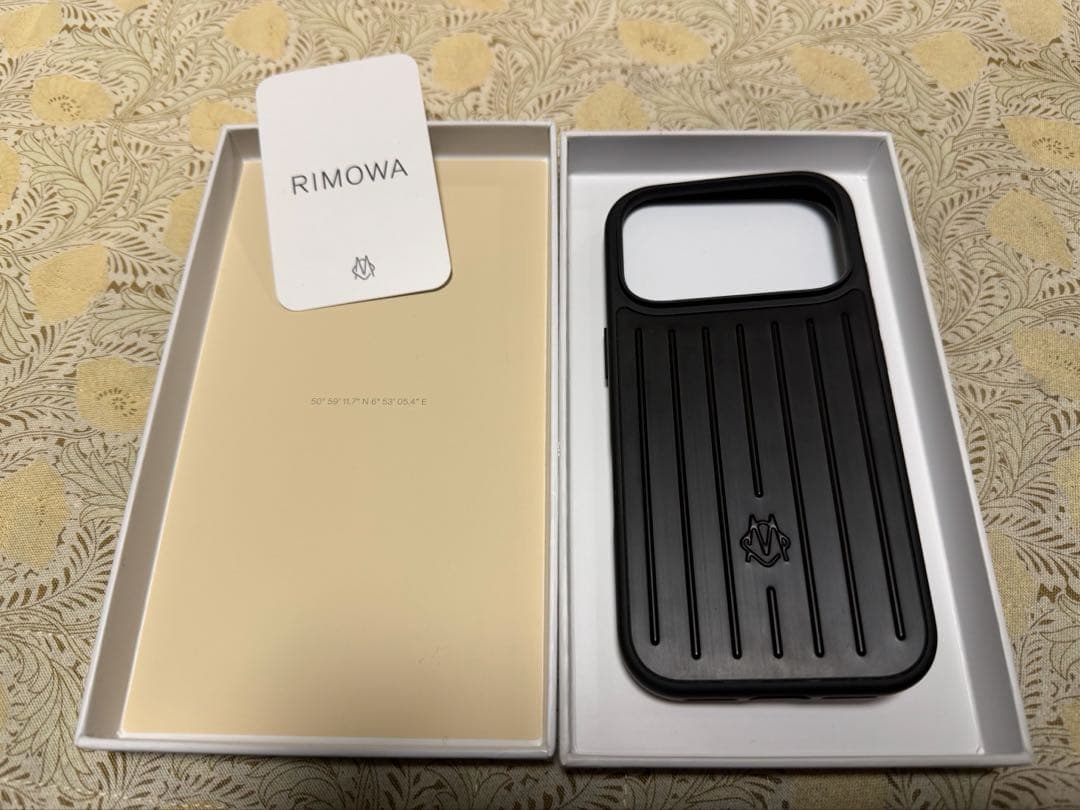 リモワ RIMOWA 美品 iPhoneケース iPhone17Pro