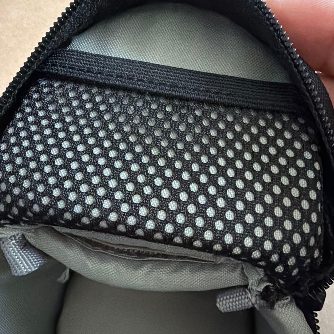 美品 CANON キャノン EF-M 22mm F2 STM、フード、保護ケース