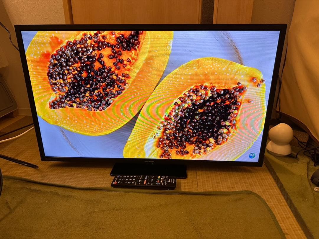 SHARP シャープ　32型　テレビ 2T-C32DE 2022年製　状態綺麗！