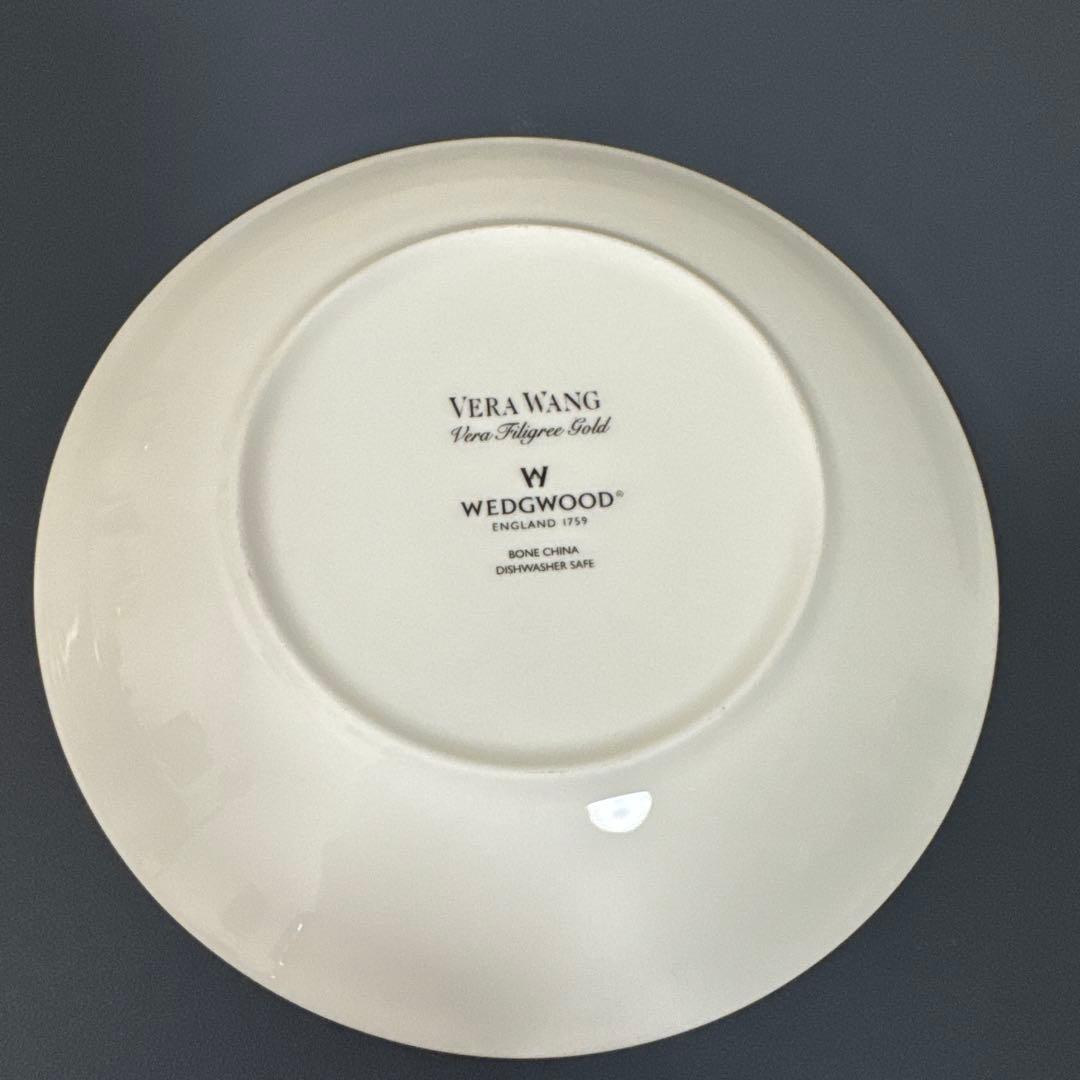 ウェッジウッド　ヴェラ・ウォン　ペアカップ＆ソーサー　プレート