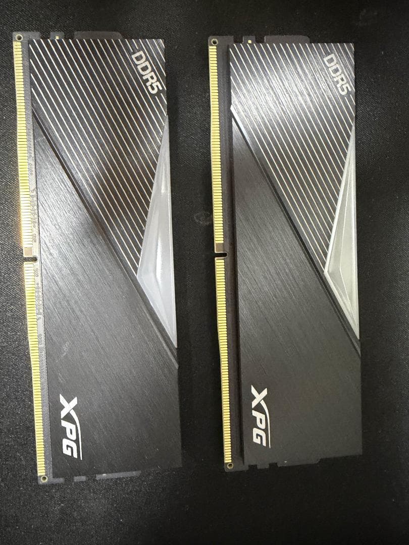 メモリ16Gx2 ADATA AX5U5600C3616G-DCLARBK-DP