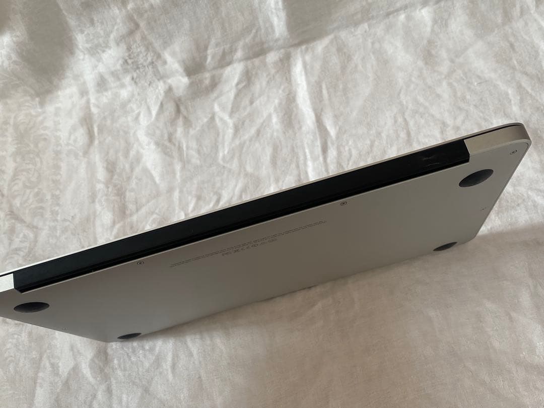 MacBook Air 11-inch A1465 初期化済み 充電器・箱付き