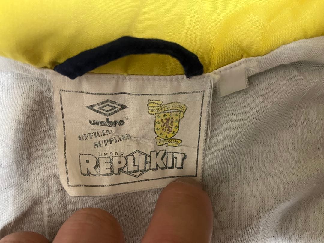 umbro スコットランド　ヴィンテージ　ナイロンジャケット　送料込み　古着