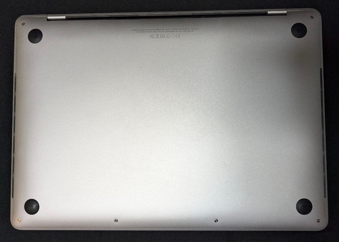 MacBook Pro 13　2017 Touch Bar Core i5