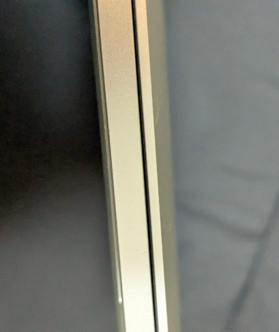 MacBook Pro 13　2017 Touch Bar Core i5