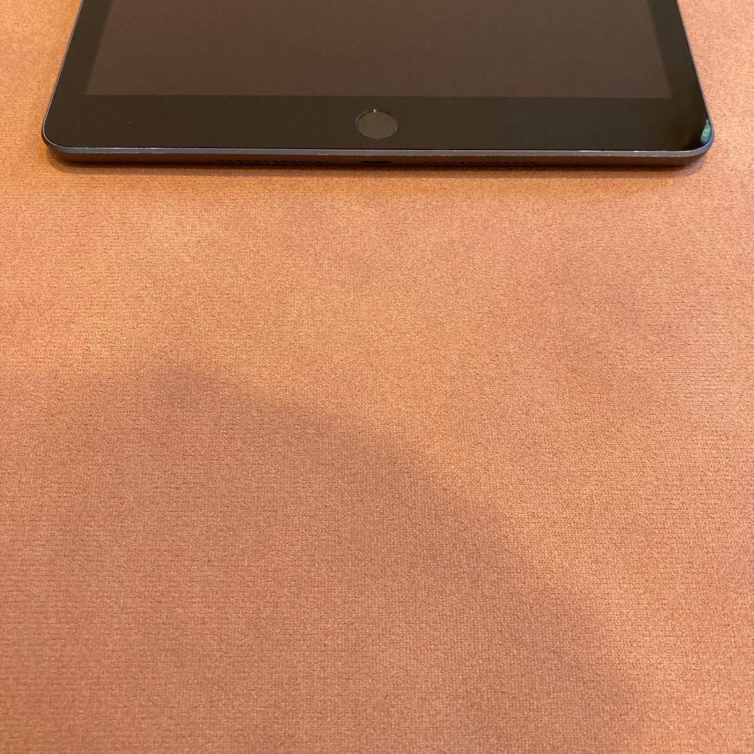 3385【早い者勝ち】電池新品☆iPad7 第7世代 32GB WIFIモデル☆