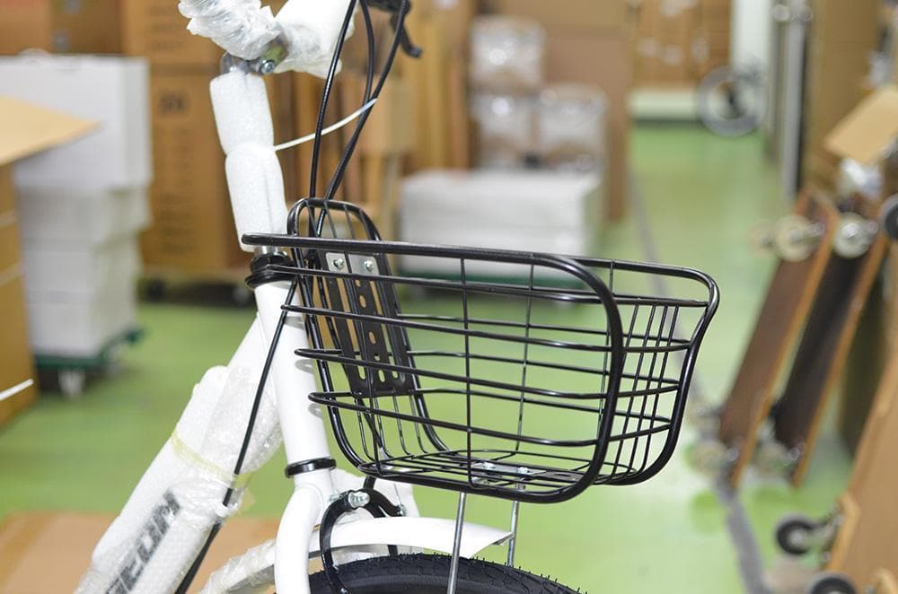 在庫処分折りたたみ自転車 6段変速２６インチミニベロ ママチャリカゴ付【白