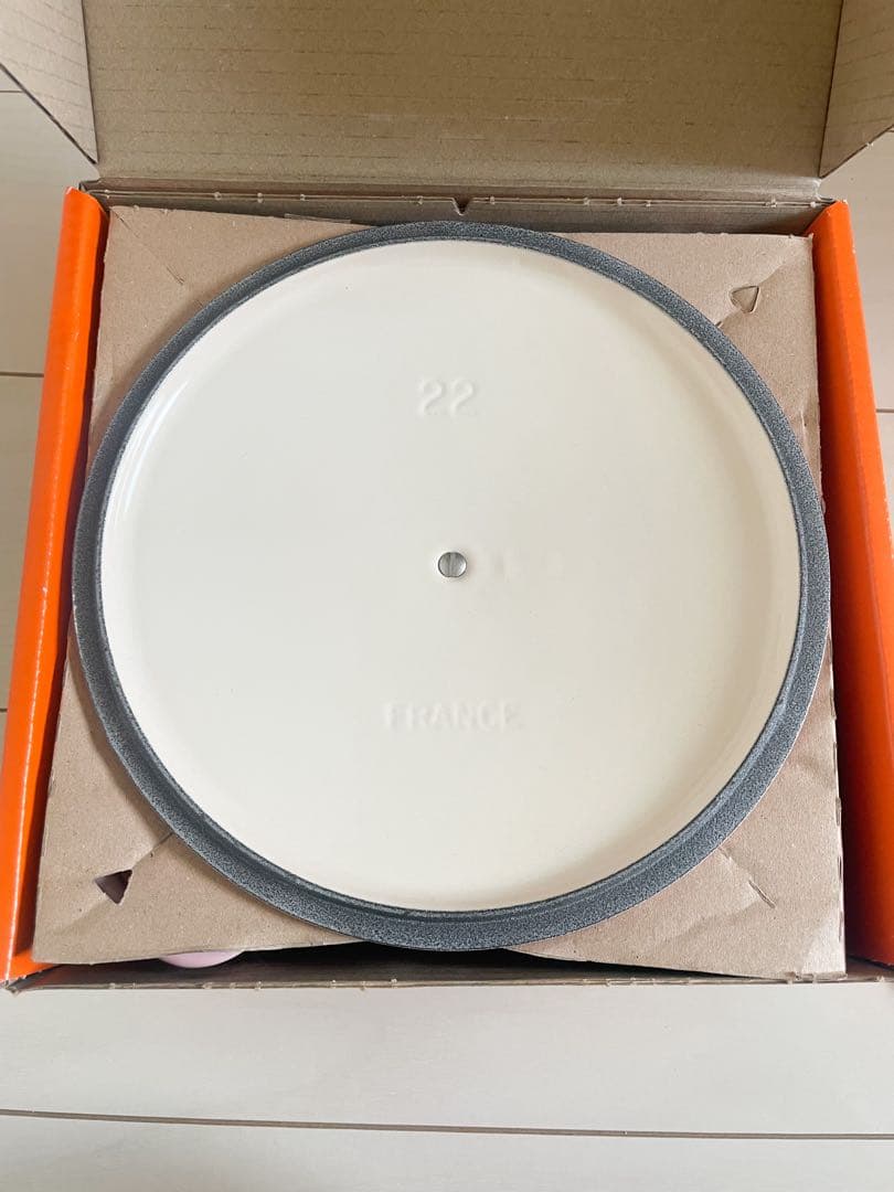 LE CREUSET ル•クルーゼ　ココットロンド22cm シフォンピンク