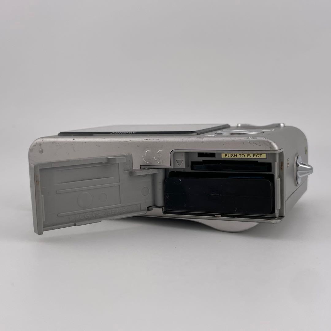 実写美⭕️【動作確認済】FUJIFILM FinePix F11 デジカメ