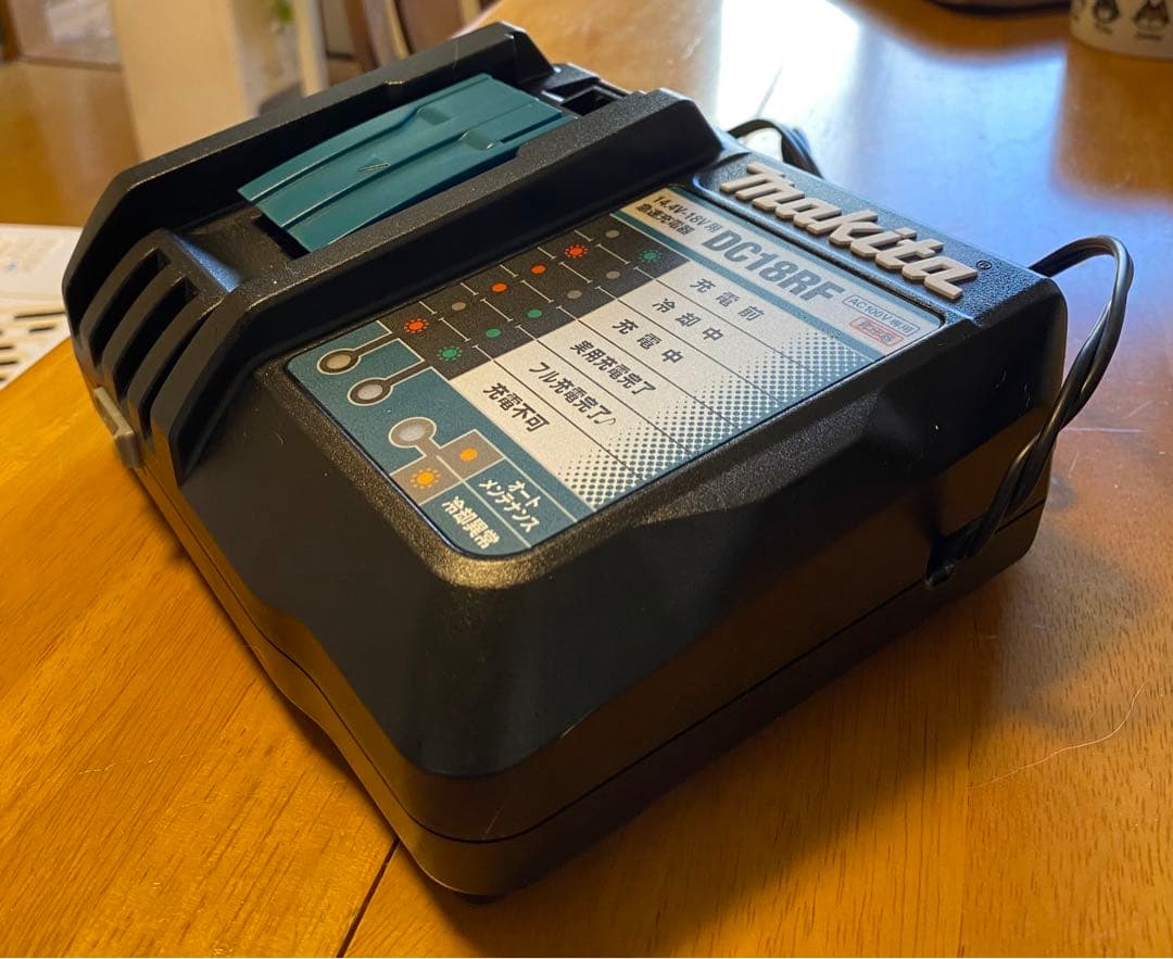 マキタ Makita CW003G 保冷温庫 7L 18Vバッテリー&充電器付