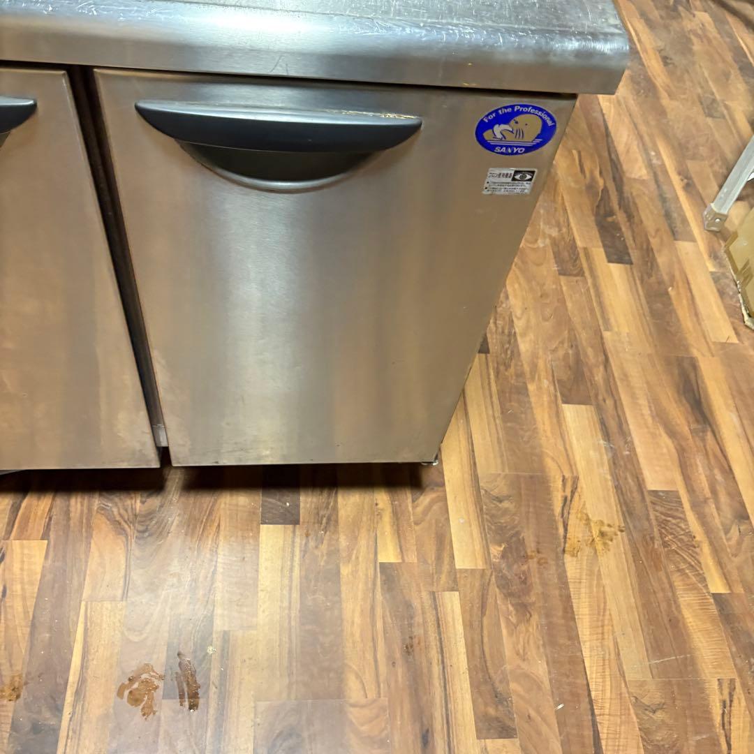 送料込み　サンヨー 3ドア 冷蔵コールドテーブル SUC-N1541J