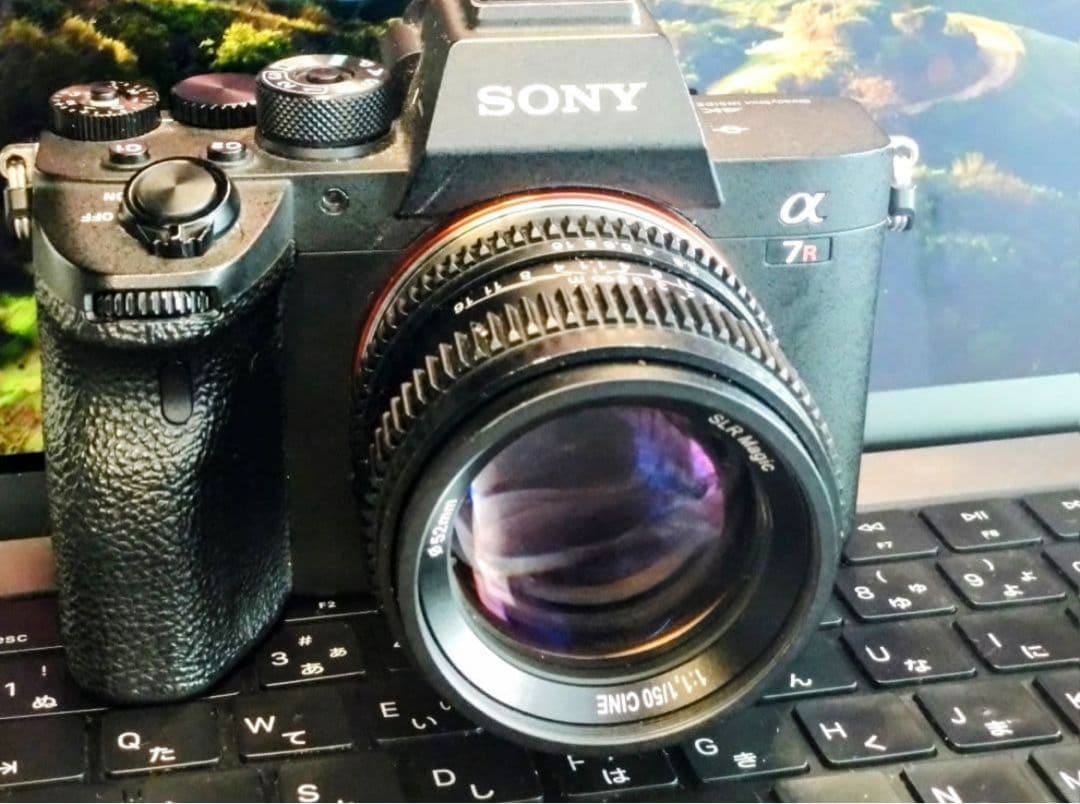 SLR Magic 50mm f/1.1 レンズ