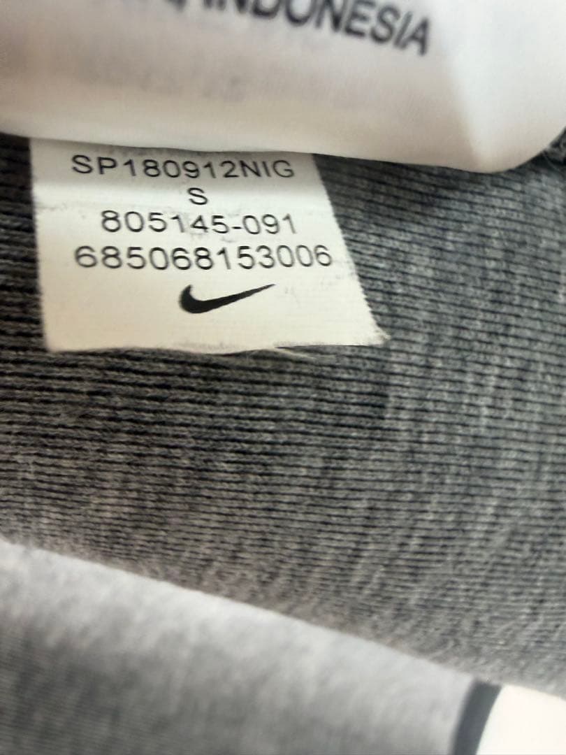 NIKEテックフリースウインドランナーグレー　サイズS 廃盤希少モデル