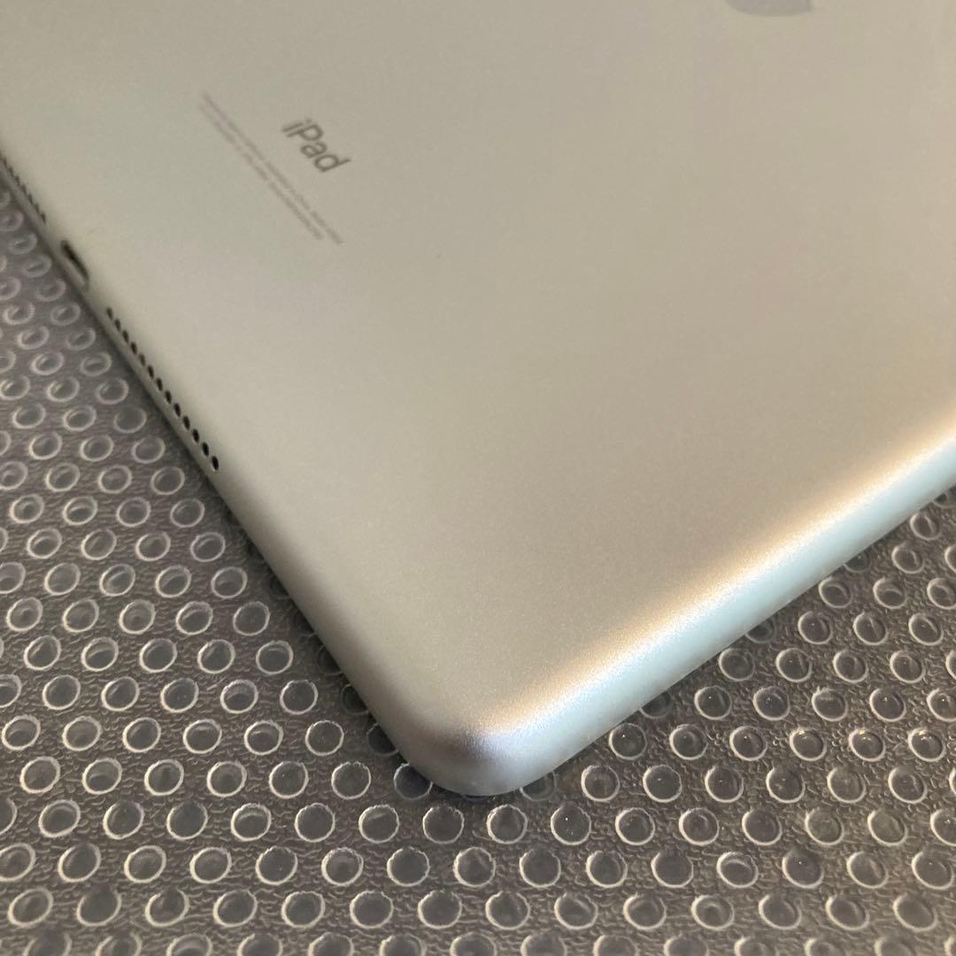 3863【早い者勝ち】iPad6 第6世代 32GB SIMフリー☆