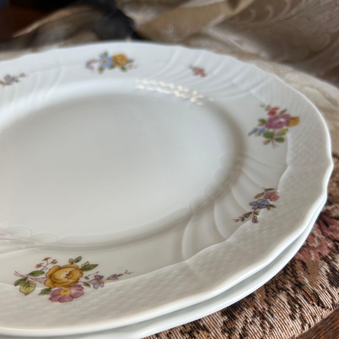 希少品 イタリア製RichardGinori 白磁に咲くお花 ディナー大皿2枚
