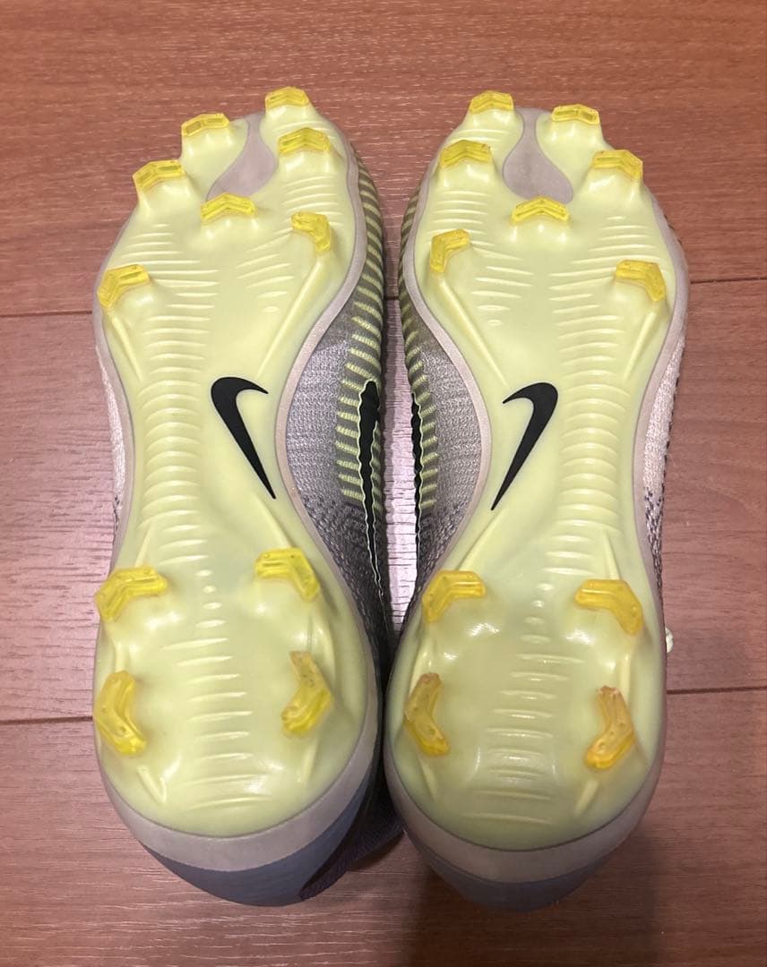 【ほぼ新品】NIKE MERCURIAL SUPER FLY Ⅴ DF FG
