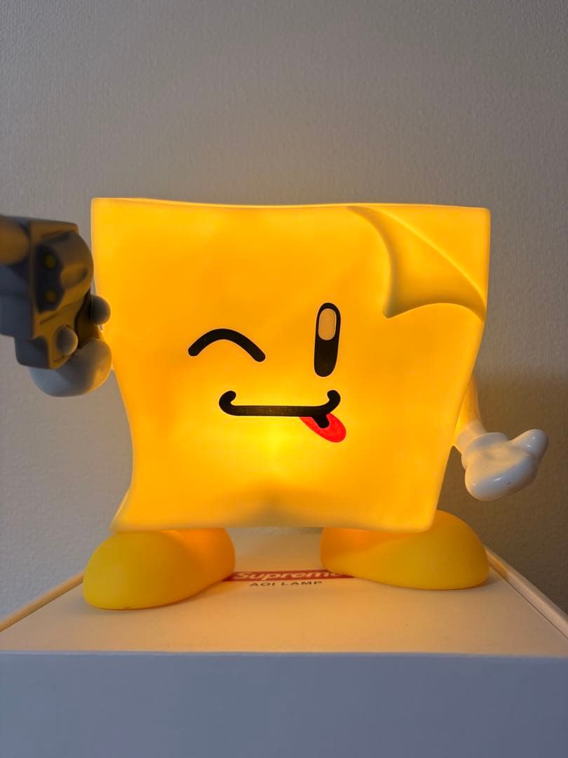 Supreme Sticky Note Molded AOI Lamp 葵産業