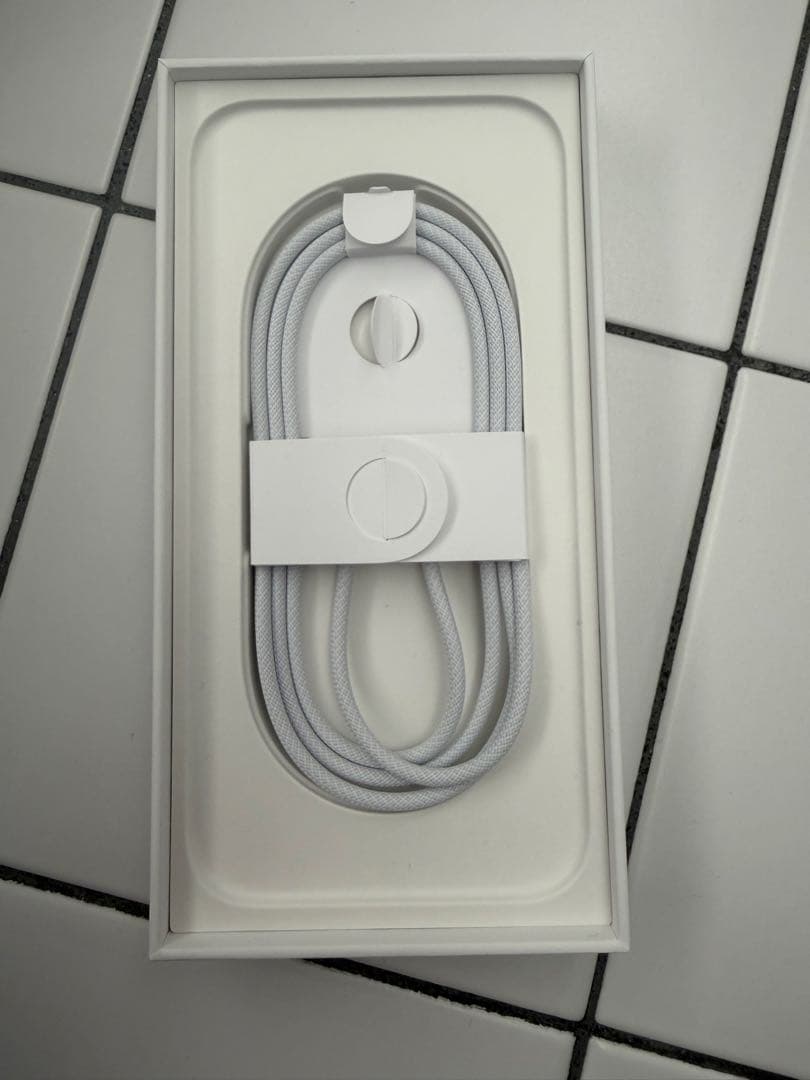 h*4様 Apple iPhone 16Plusブラック 本体　256GB SI