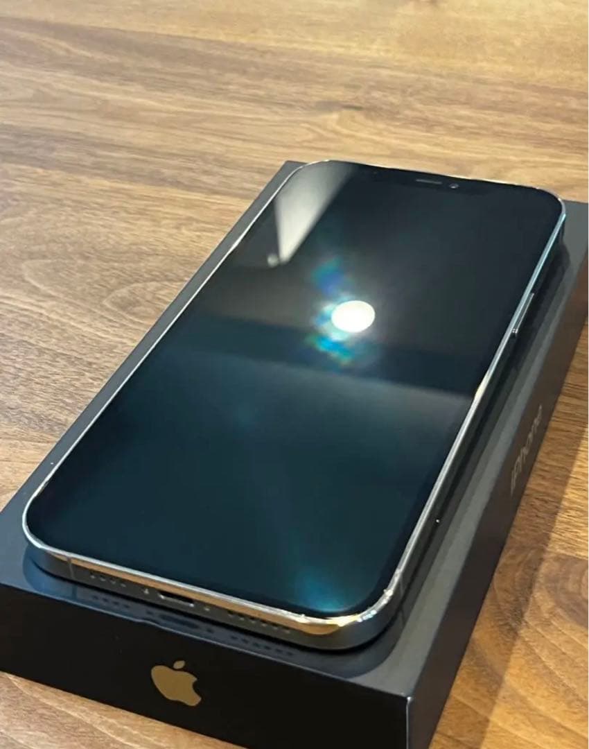 や*ん様 iPhone 12 Pro Max ゴールド 256 GB