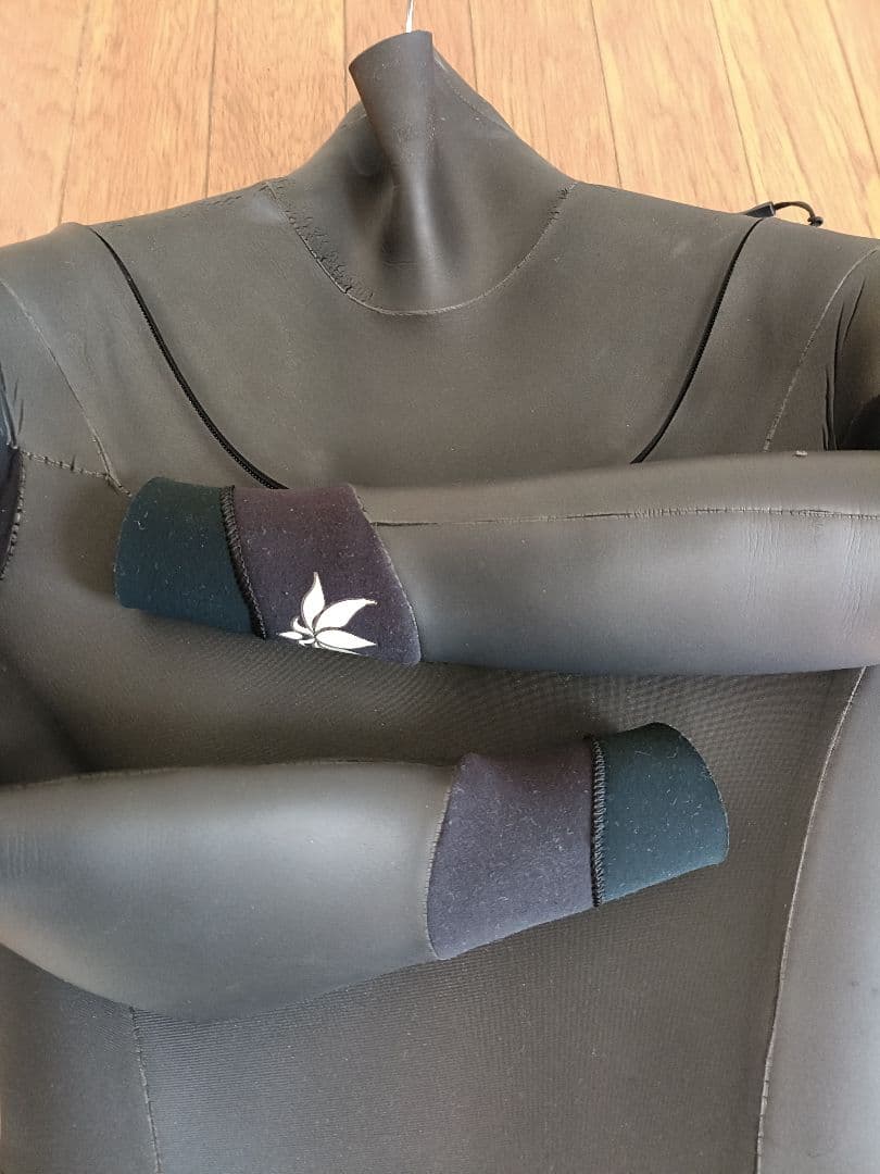 【値下げ】✨️AXXE CLASSIC✨️セミドライ 4/3mm 即購入OK