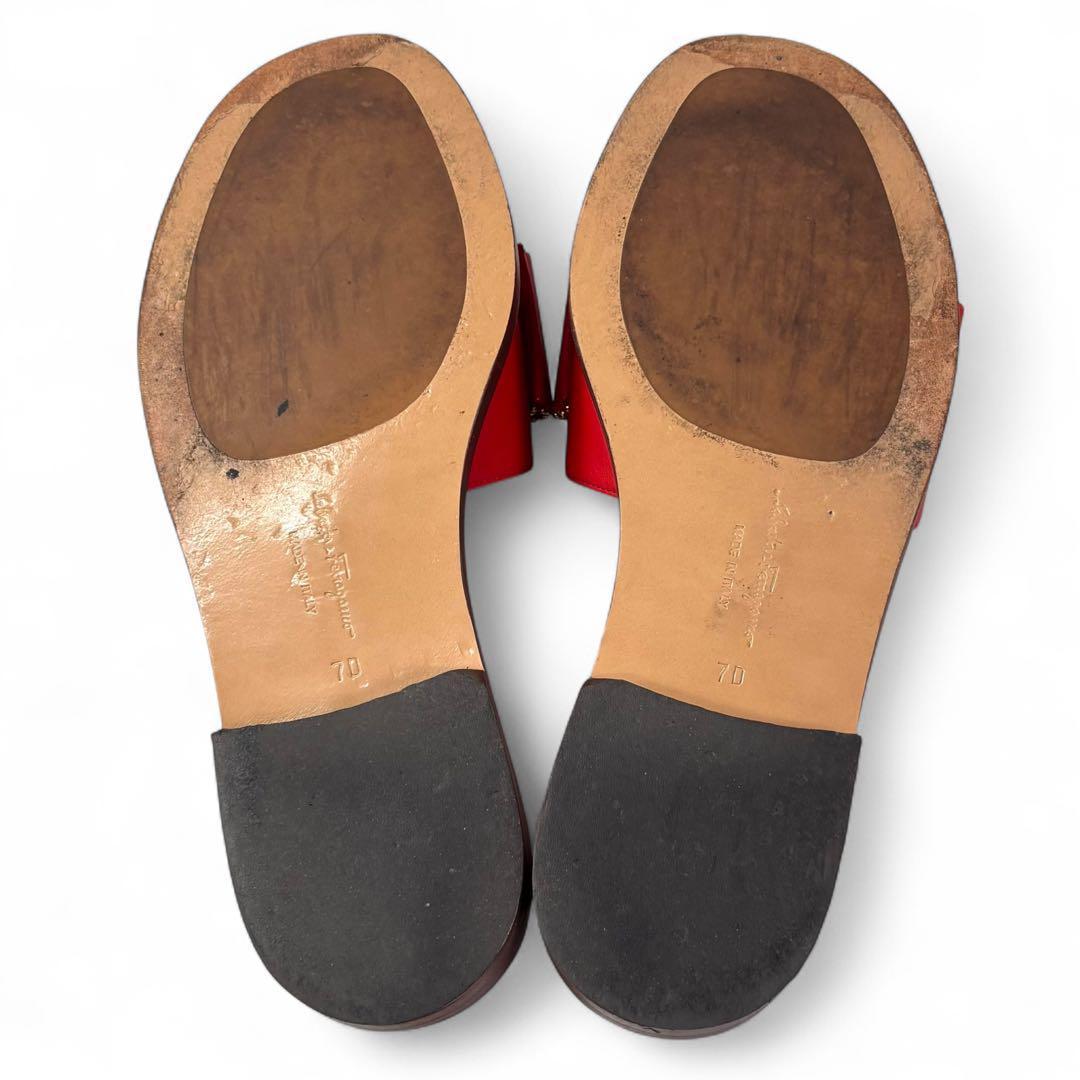 サルヴァトーレフェラガモ 7D 24.5 レザー ヴァラ ビッグリボン レッド