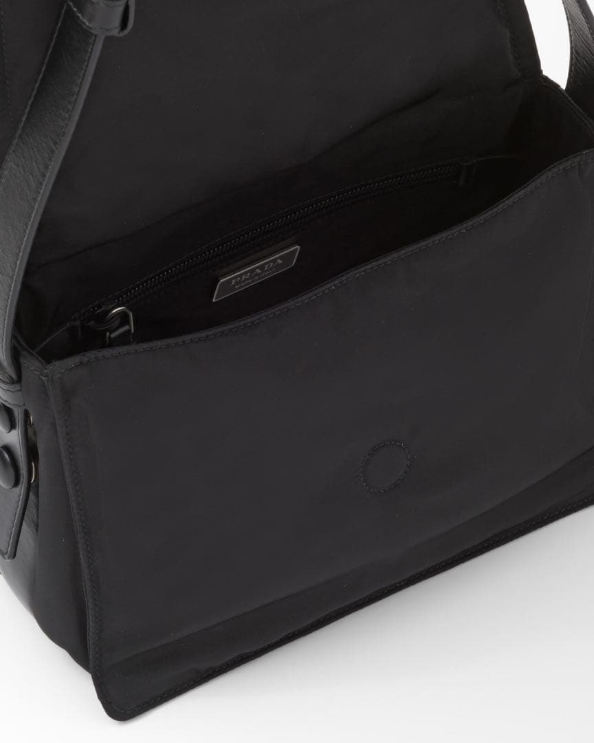 PRADA プラダ　ショルダーバッグ　スモール パデッド Re-Nylon
