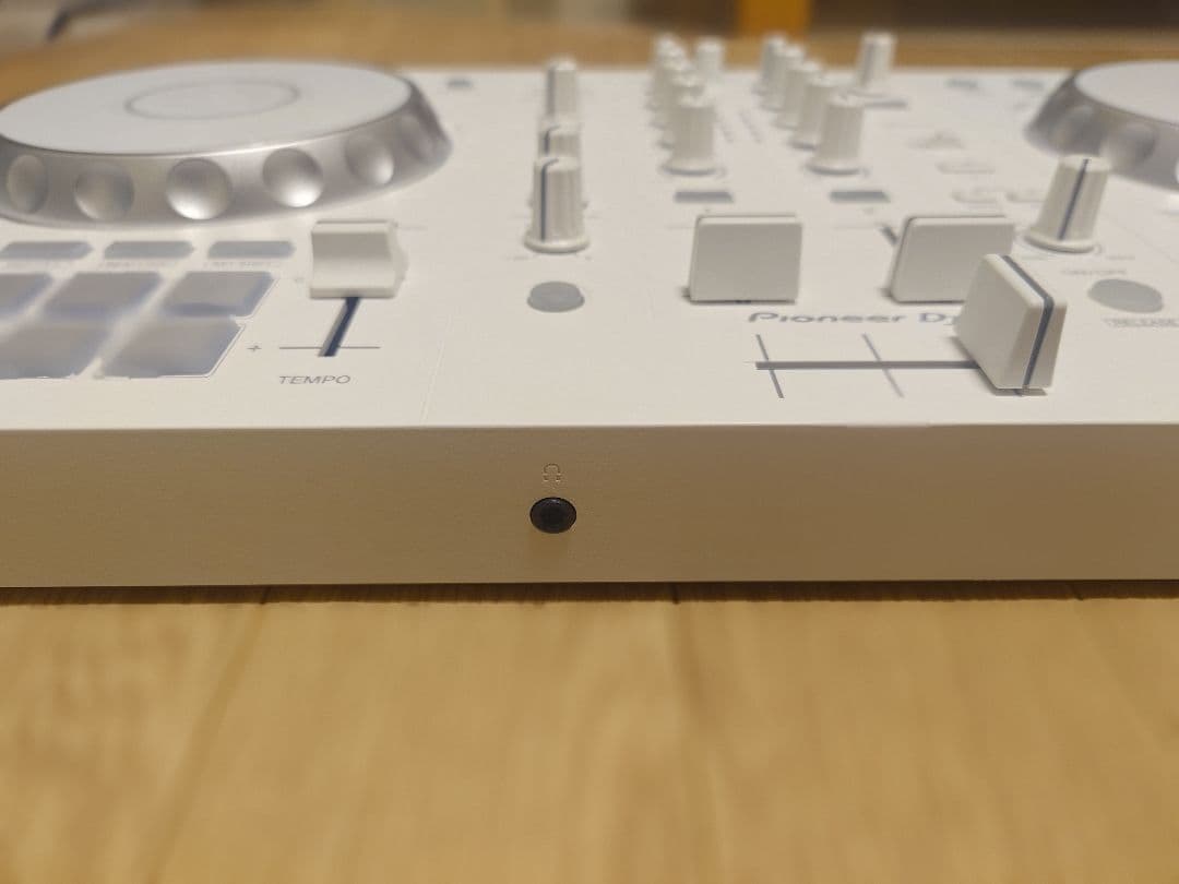 【美品】DDJ-FLX4-W 外箱・持ち運び用ケース付き