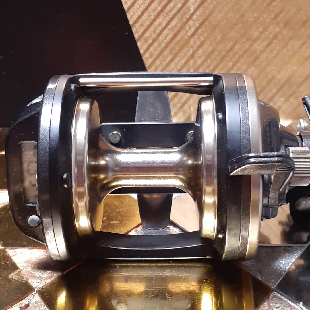 ダイワ 巨鯉 40W ベイトリール 遠投釣り 石鯛 イシダイ美品