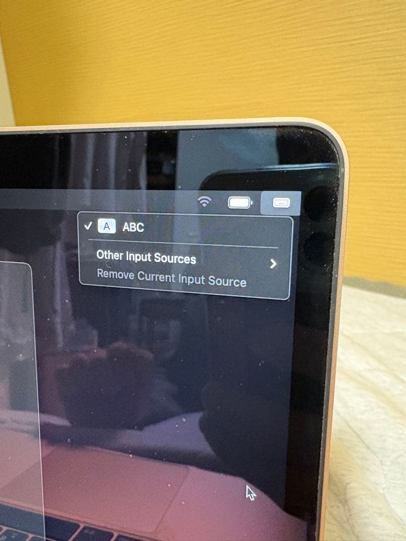 MacBookAirM1 2020画面割れ起動OK操作可8GB/256GB