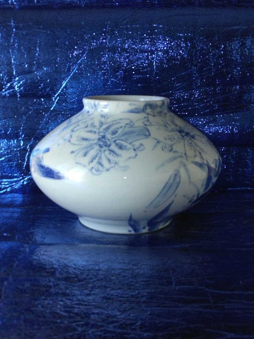 染付花鳥扁壺