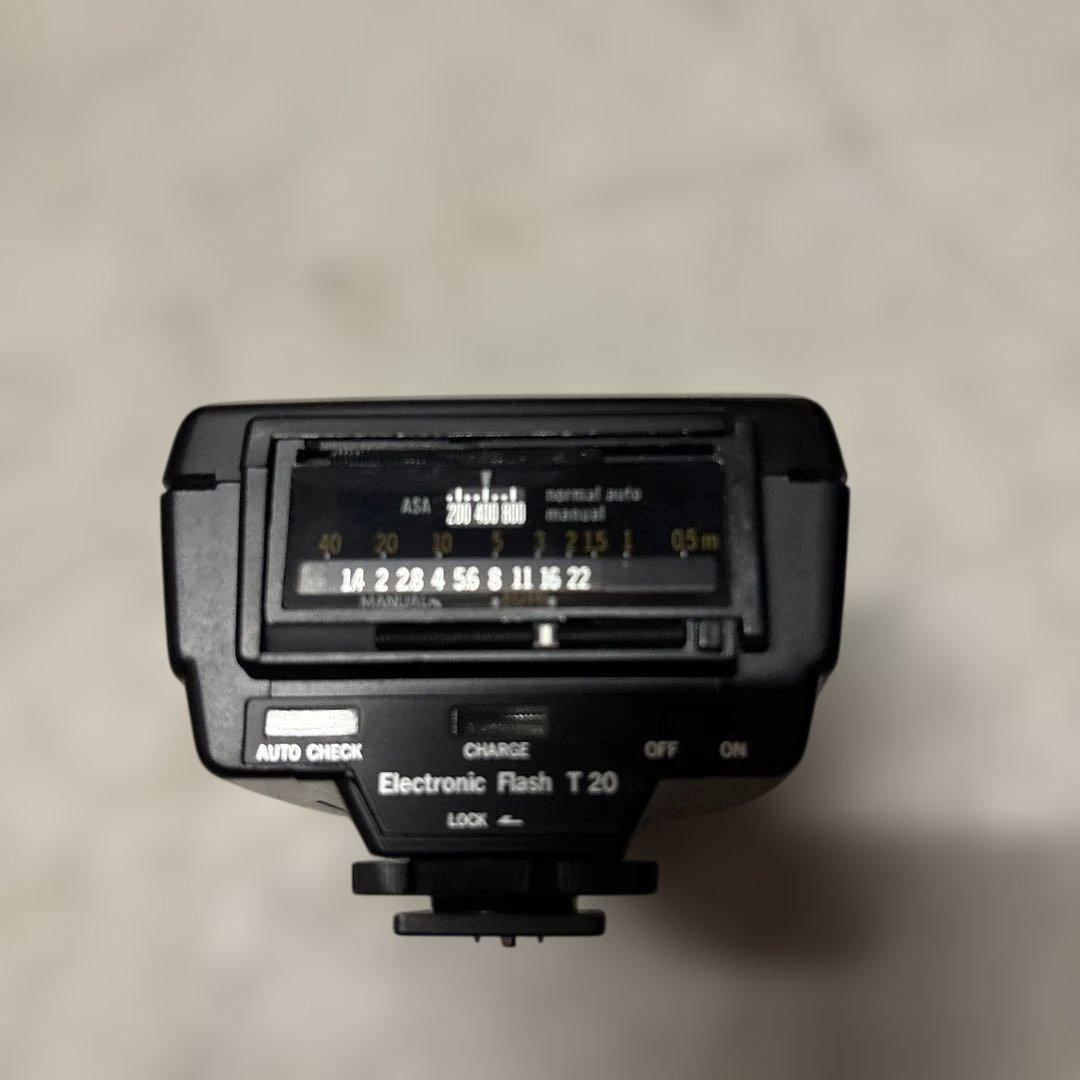 OLYMPUS OM-1 一眼レフカメラ　望遠とシャッター付き