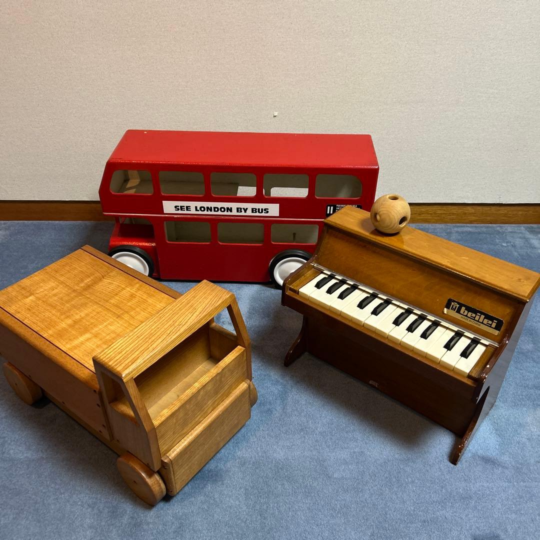 木製おもちゃ　ミニピアノ