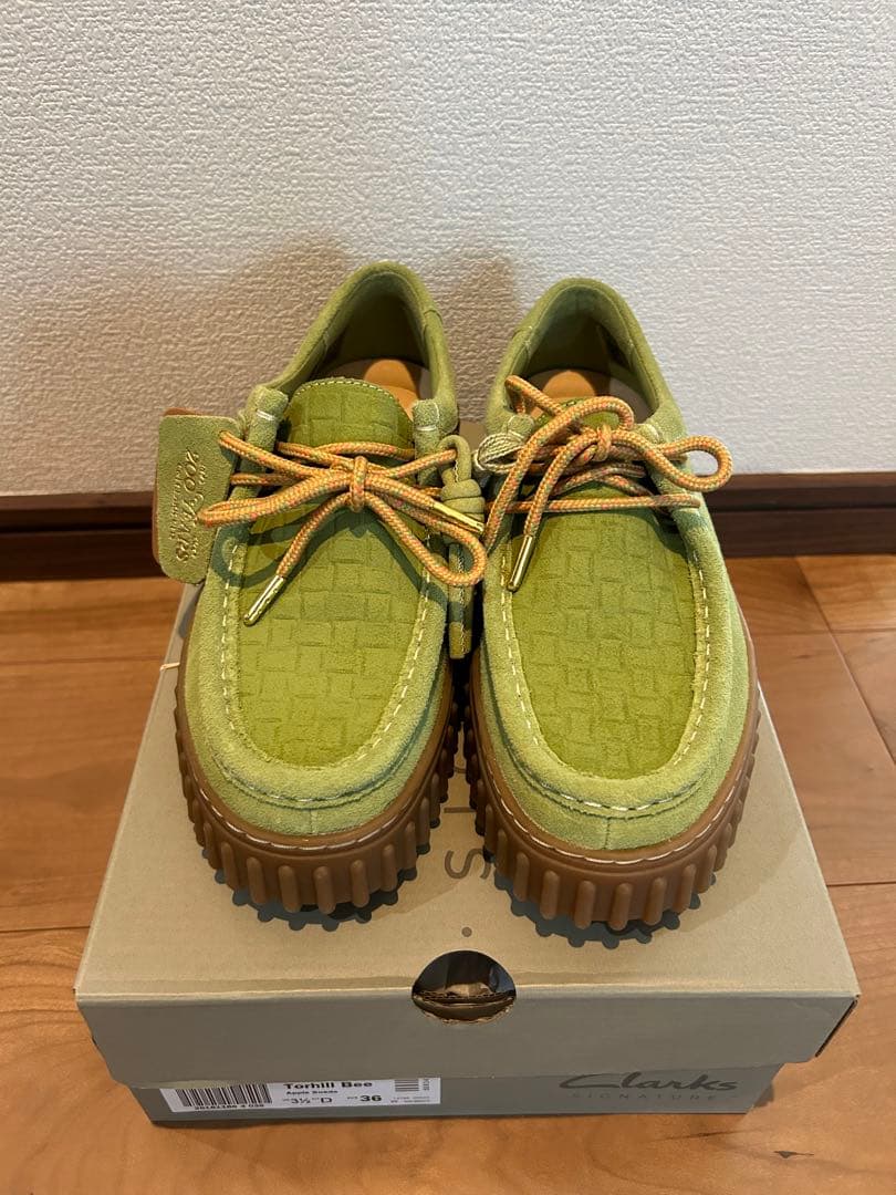 Clarksクラークストーヒルビー未使用　アップルスウェード