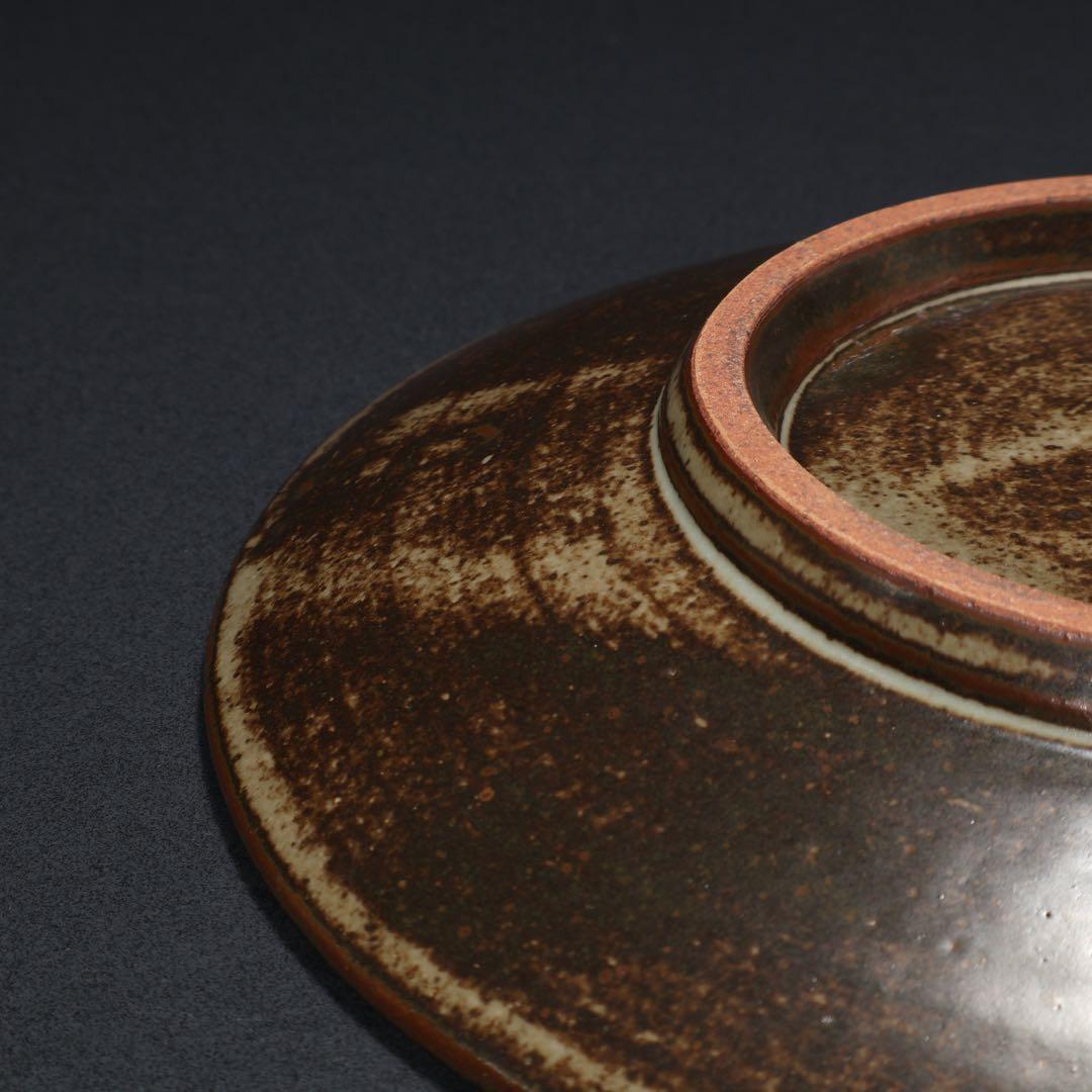 人間国宝　島岡達三　象嵌赤絵草花皿∅24　共箱　縄文象嵌　R1633ラ3