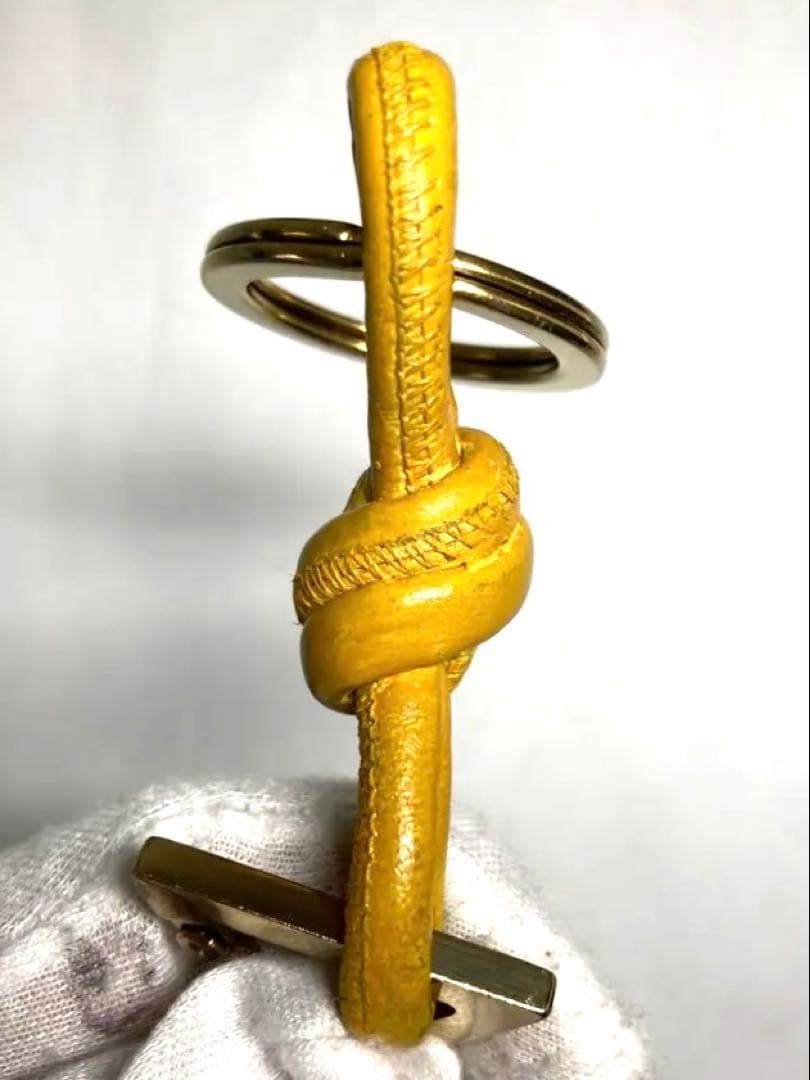 ボッテガヴェネタ レザー ゴールド金具 トライアングル キーホルダー チャーム