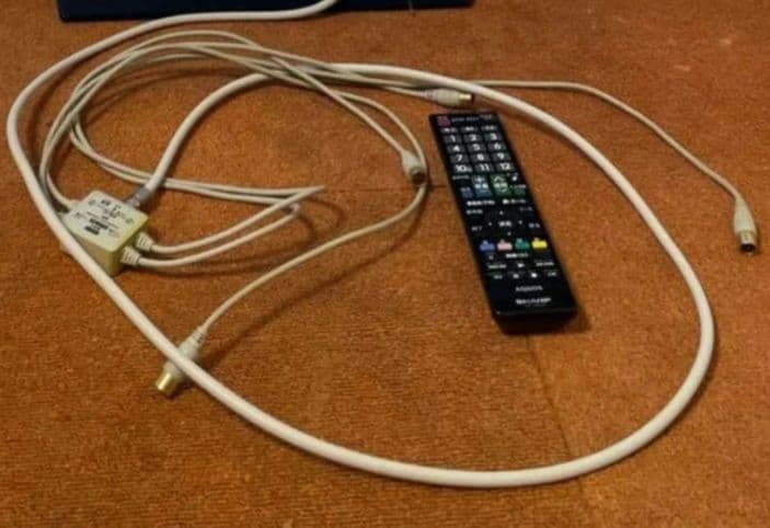 送料無料 SHARP AQUOS液晶TV32型 外付SSD HDD(4TB)付き