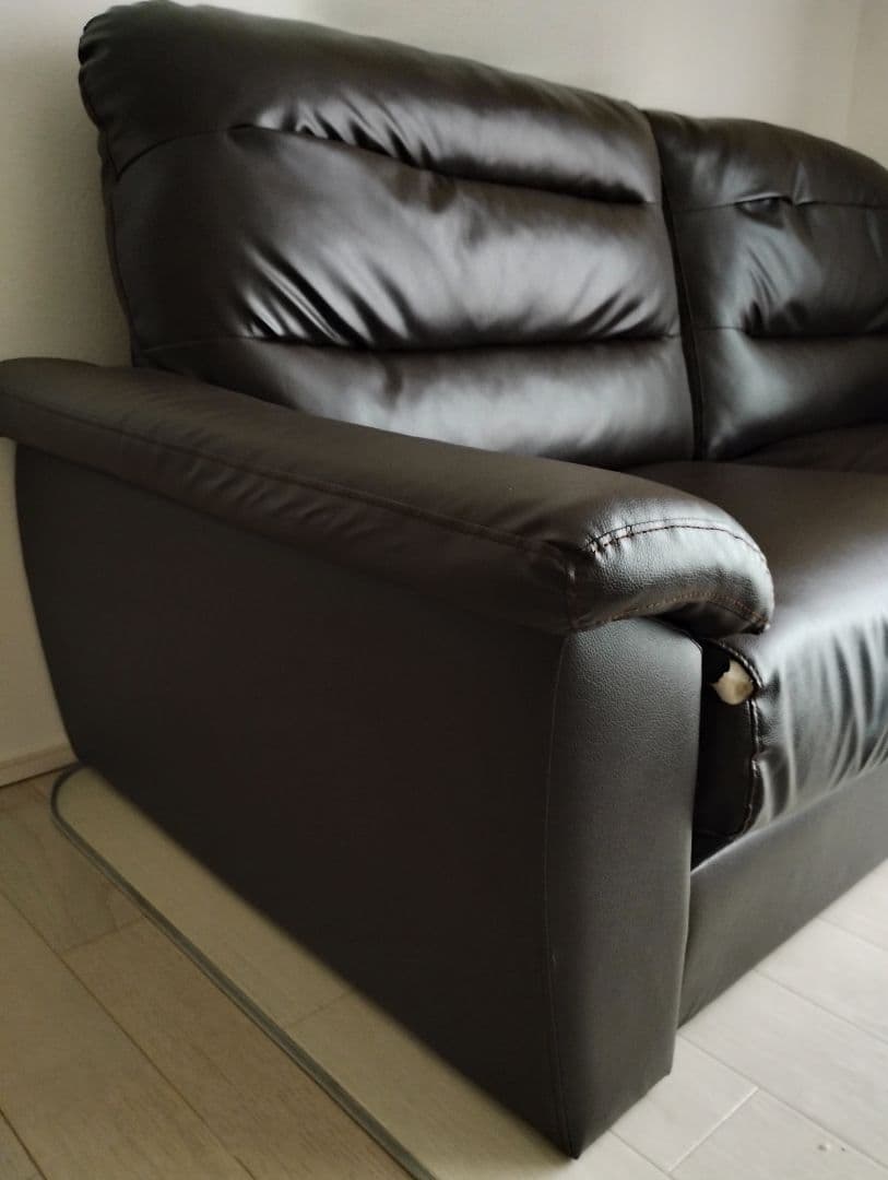 直接取引ダークブラウン 合成皮革ソファ　3人掛け+2人掛け