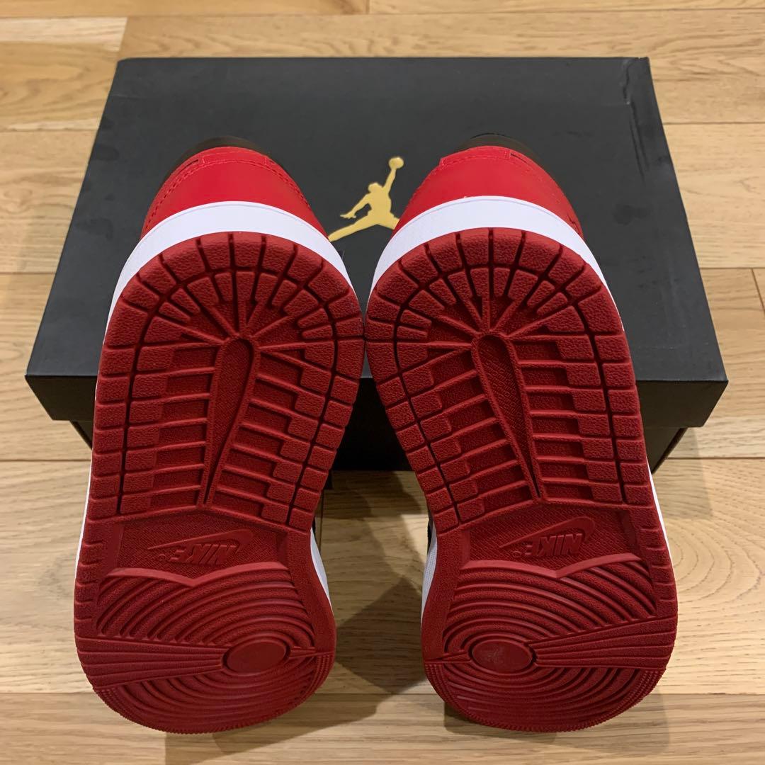 【新品未使用】Nike Air Jordan 1 mid bred