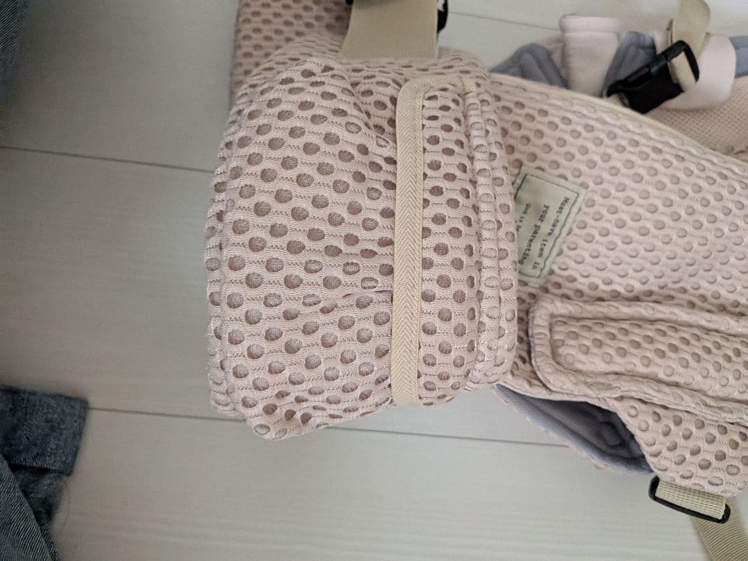 bebe swan メッシュ抱っこひも ベージュ